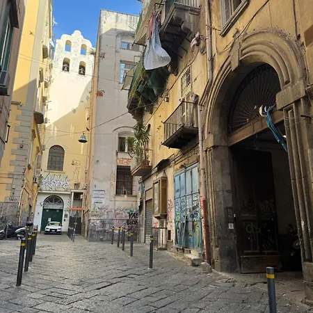 Profumo Storico 4* נאפולי