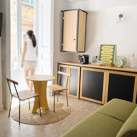 Profumo Storico בית הארחה