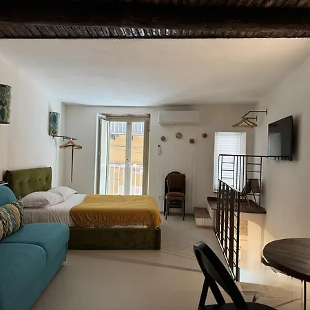 Profumo Storico 4* Νάπολη