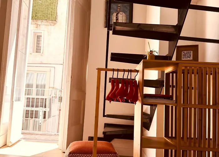 Profumo Storico نابولي