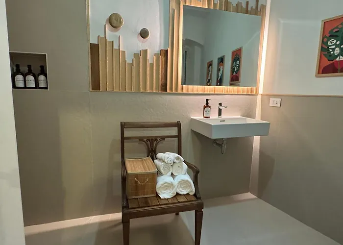 Profumo Storico نابولي